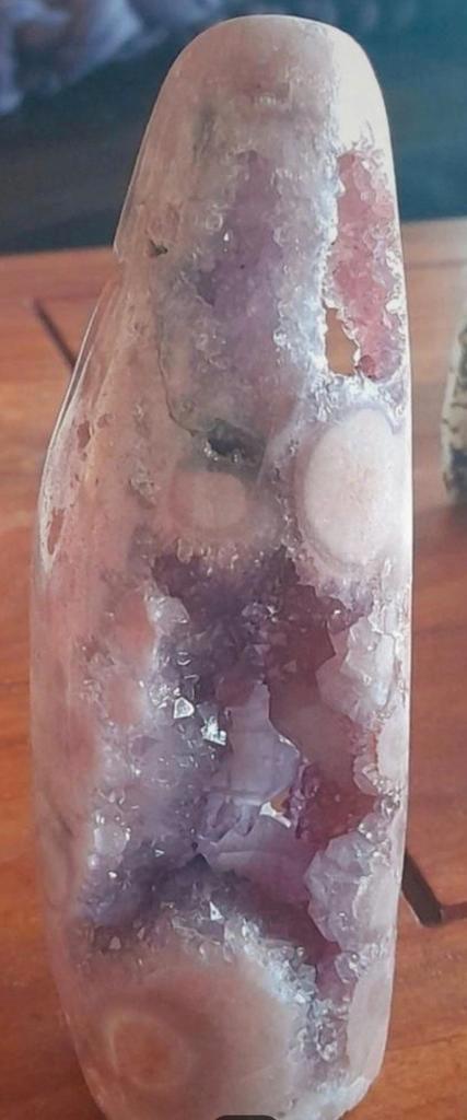 Prachtig Uniek exemplaar Roze en Paarse Amethist., Verzamelen, Mineralen en Fossielen, Ophalen of Verzenden