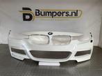 Bumper BMW 3 Serie F30 F31 M Pakket M-Pakket B39 51111585771, Gebruikt, Voor, 6 maanden garantie, Ophalen of Verzenden