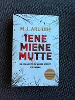 M.J. Arlidge - Iene Miene Mutte, Boeken, Thrillers, Nieuw, Ophalen of Verzenden, M.J. Arlidge