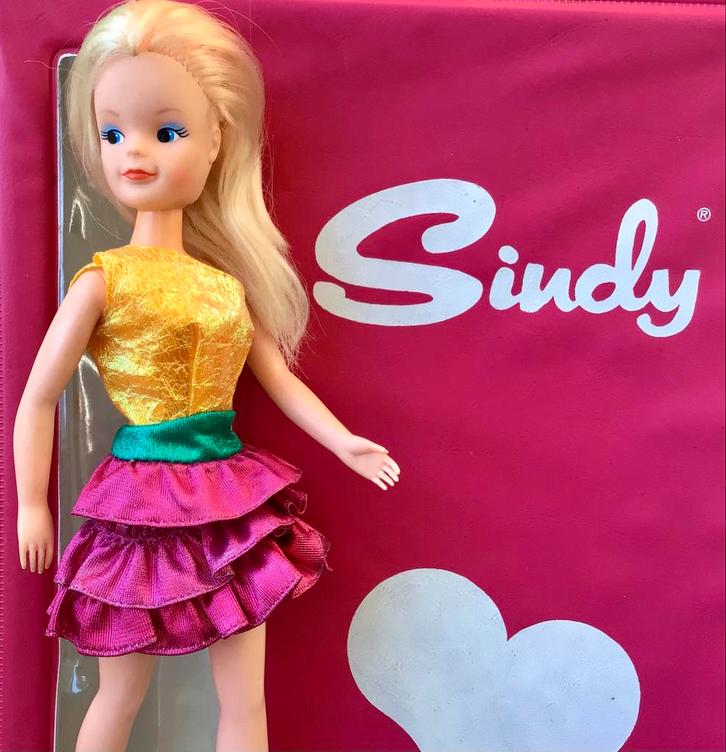 Mooie vintage Sindy doll Barbie uit 1986 (excl. koffer), Verzamelen, Poppen, Gebruikt, Fashion Doll, Ophalen of Verzenden