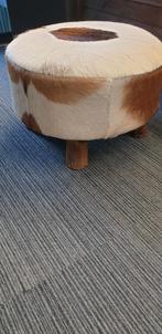 Koeienhuid Poef - Leuk voor in huis!, Huis en Inrichting, Ophalen, Minder dan 50 cm, Rond, Minder dan 50 cm