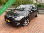 Hyundai i30 1.4i Dynamic Luxe, Auto's, Hyundai, Origineel Nederlands, Te koop, 5 stoelen, Benzine