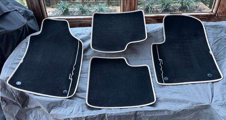 [Fiat 500] Velours Mattenset - Origineel, Auto diversen, Automatten, Zo goed als nieuw, Ophalen of Verzenden