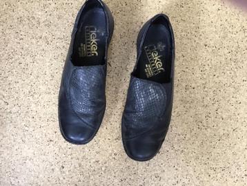 Te koop:Rieker Zwarte instappers maat 36 beschikbaar voor biedingen