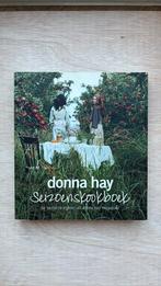 Donna Hay - Donna Hay seizoenskookboek, Ophalen of Verzenden, Zo goed als nieuw, Donna Hay