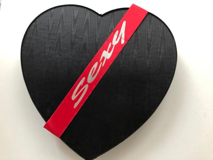 Madonna Erotica New Limited edition (CD in SEAL), Cd's en Dvd's, Cd's | Pop, Nieuw in verpakking, 2000 tot heden, Boxset, Verzenden