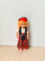 Klederdracht poppetje, Verzamelen, Poppen, Ophalen of Verzenden, Zo goed als nieuw, Pop