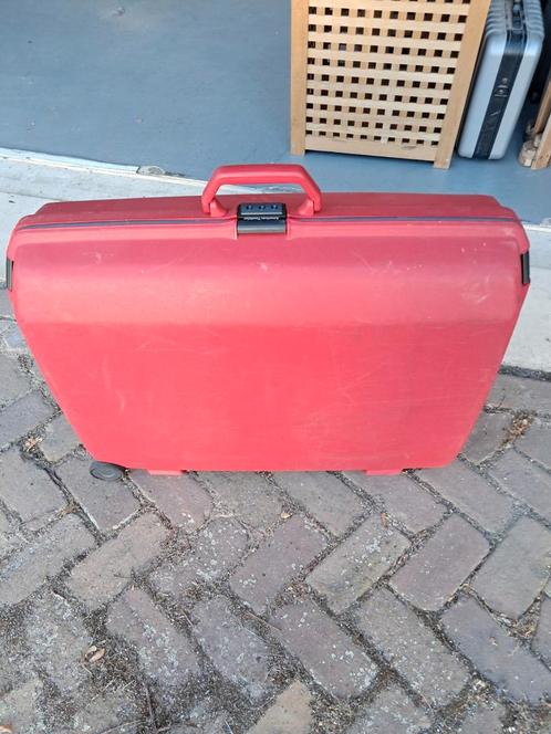 Vintage Rode Koffer met Wieltjes, Sieraden, Tassen en Uiterlijk, Koffers, Gebruikt, Hard kunststof, 60 tot 70 cm, 35 tot 45 cm