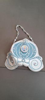 Frozen tas uit Disneyland Parijs te koop!, Sieraden, Tassen en Uiterlijk, Ophalen of Verzenden, Zo goed als nieuw, Zilver, Overige voorstellingen