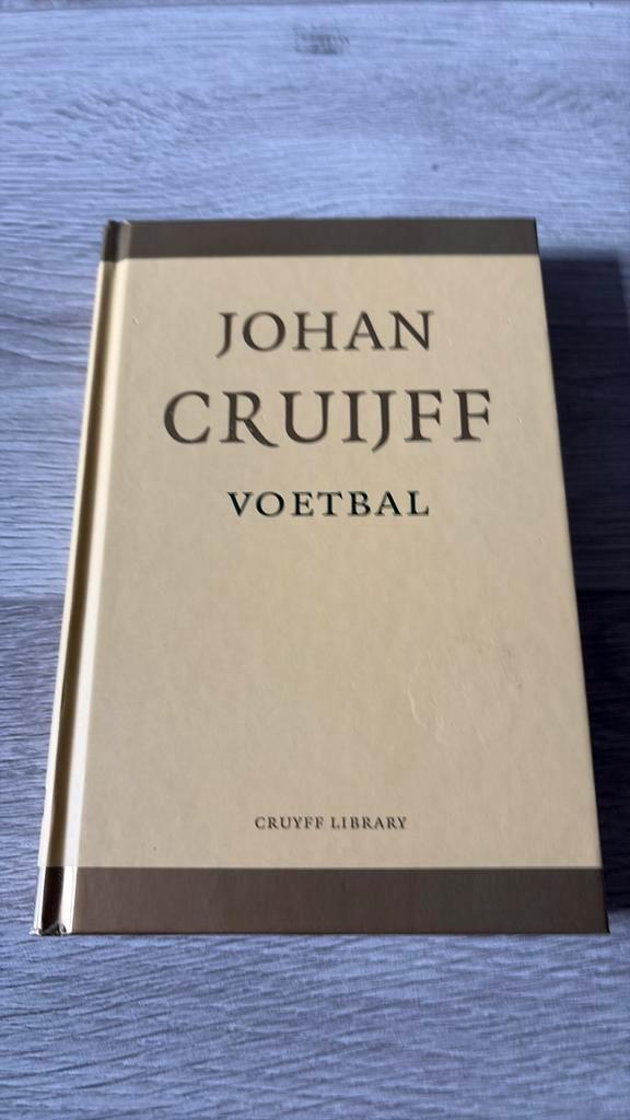 Johan Cruijff - Voetbal, Boeken, Biografieën, Zo goed als nieuw, Sport, Ophalen of Verzenden