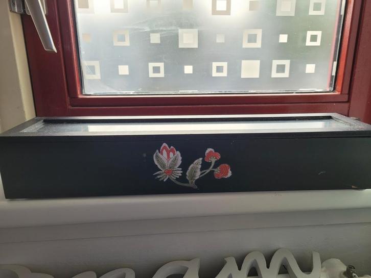 Theedoos Zwart met Print - 6 Vaks, Huis en Inrichting, Woonaccessoires | Kisten, Ophalen