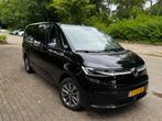Volkswagen Multivan 1.4 Ehybrid 150 pk plug in Zwart, Auto's, 7 stoelen, Zwart, 1395 cc, 1600 kg