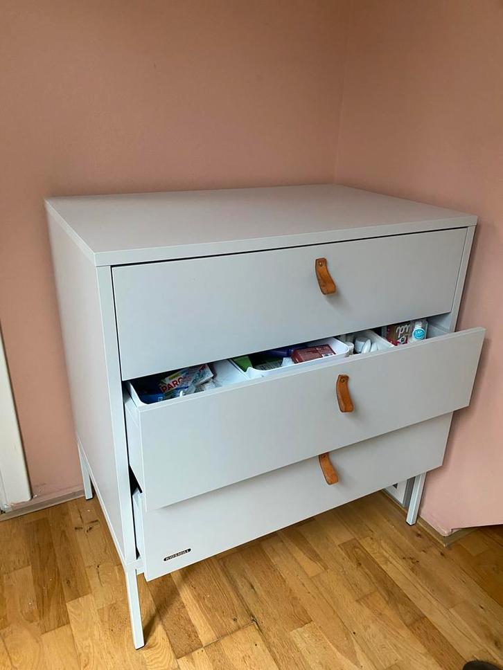 Kidmill Commode Licht Grijs - Perfecte staat, Huis en Inrichting, Kasten | Dressoirs, Zo goed als nieuw, 50 tot 100 cm, 50 tot 75 cm