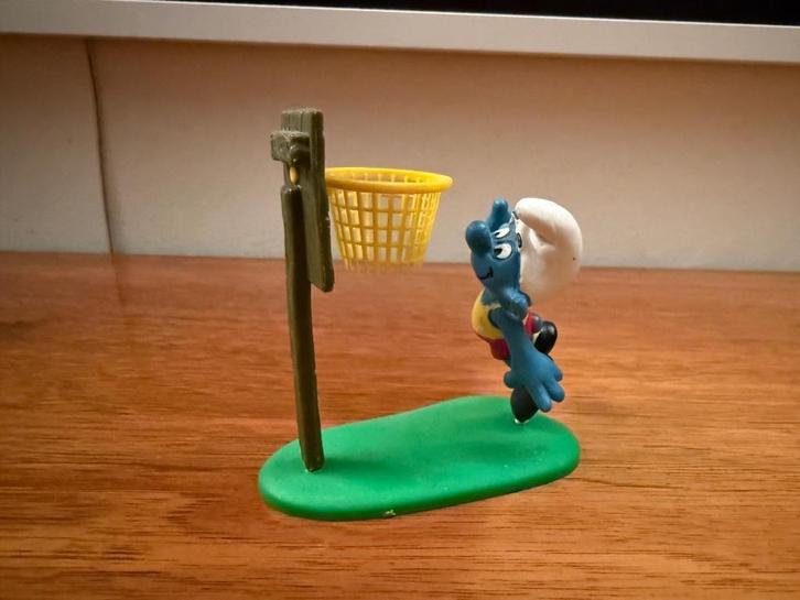 Basketbal Smurf (zonder bal)  – Super smurf, Verzamelen, Smurfen, Gebruikt, Poppetje, Figuurtje of Knuffel, Overige Smurfen, Ophalen of Verzenden