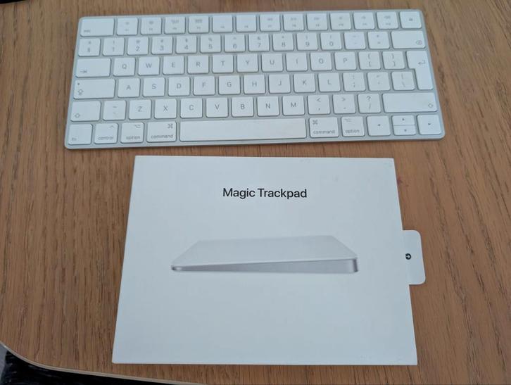 Apple Magic Keyboard + Trackpad, Computers en Software, Toetsenborden, Zo goed als nieuw, Qwerty, Draadloos, Toetsenbord en muis-set