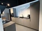 KVIK SHOWROOMKEUKEN BORDO LONDON GREY, Ophalen, Zo goed als nieuw, Grijs, Composiet