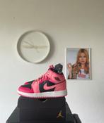 Nike Air Jordan 1 Mid Coral Chalk 35,5, Ophalen of Verzenden, Zo goed als nieuw