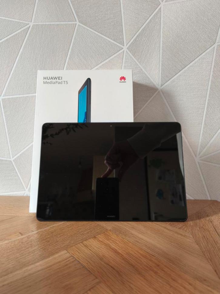 Huawei MediaPad T5, Computers en Software, Android Tablets, Zo goed als nieuw, 10 inch, 32 GB, Uitbreidbaar geheugen, Ophalen of Verzenden