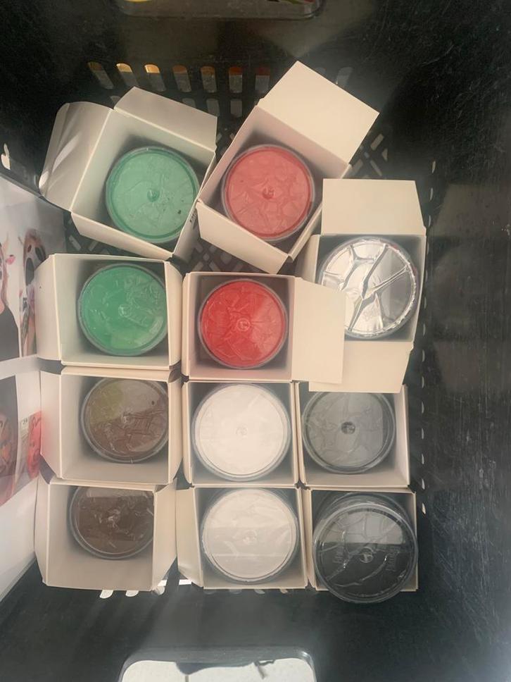 Grote hoeveelheid Grimas Schmink, Hobby en Vrije tijd, Feestartikelen, Nieuw, Schmink, Ophalen of Verzenden