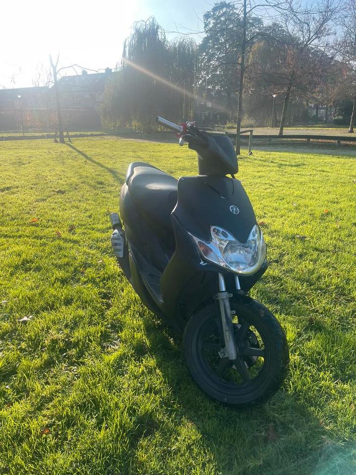 Yamaha jog r, Fietsen en Brommers, Snorfietsen en Snorscooters, Gebruikt, Yamaha, Tweetakt, Ophalen
