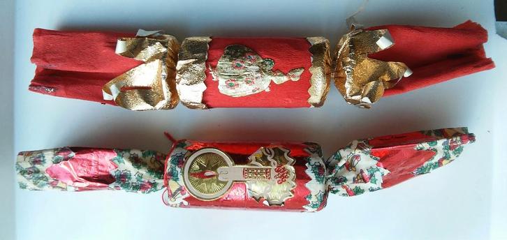 2 Oude christmascrackers Christmas crackers, Diversen, Kerst, Zo goed als nieuw, Ophalen of Verzenden