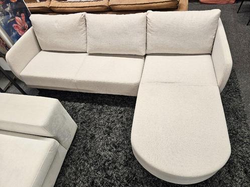 Crème- zandkleurige hoekbank (R) met lounge-gedeelte (R), Huis en Inrichting, Banken | Bankstellen, Zo goed als nieuw, Hoekbank