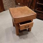 Oud vintage hakblok werkbank bijzettafel industriëel hout, Doe-het-zelf en Verbouw, Werkbanken, Ophalen, Gebruikt