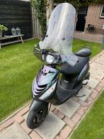 Piaggio zip 4takt, Fietsen en Brommers, Scooters | Piaggio, Zip, Ophalen of Verzenden, Zo goed als nieuw, Benzine