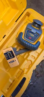 Spectra Precision LL100N Laser Niveau + Ontvanger, Doe-het-zelf en Verbouw, Meetapparatuur, Ophalen, Zo goed als nieuw, Overige meters