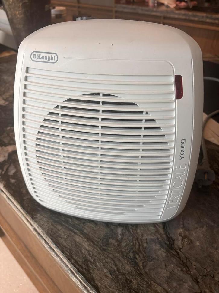 DeLonghi Verticale Young Kachel - Perfect voor kleine ruimte, Huis en Inrichting, Kachels, Gebruikt, Ophalen of Verzenden