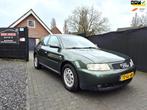 Audi A3 1.6 Attraction 5 Drs Automaat Clima Cruise Trekhaak, Auto's, Stof, Gebruikt, 4 cilinders, 600 kg