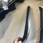 Mercedes W123 sedan 1978 Sierlijsten set Onder de achterlich, Ophalen of Verzenden, Gebruikt