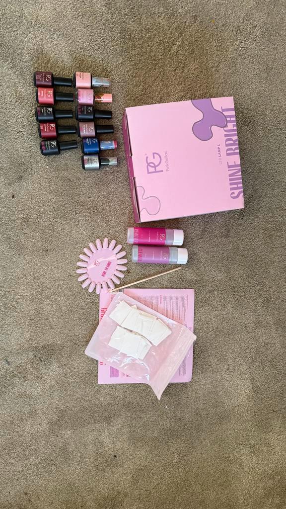 Pink Gellac complete set met lamp en nagellakken, Sieraden, Tassen en Uiterlijk, Uiterlijk | Cosmetica en Make-up, Ophalen of Verzenden