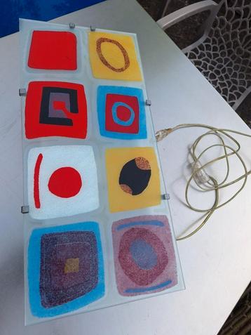 Mooie gekleurd glas wandlamp.DALEN,DRENTHE  beschikbaar voor biedingen