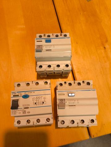 3x Hager Aardlekschakelaar - 0.03A & 0.3A beschikbaar voor biedingen