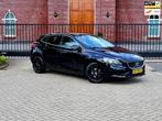 Volvo V40 2.0 D2 R-Design Business / Nette Auto / Navi / Pdc, Auto's, Voorwielaandrijving, Gebruikt, 4 cilinders, 1969 cc