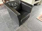 2 stuks identieke zwarte leren fauteuils, Ophalen, Zo goed als nieuw, Minder dan 75 cm, 50 tot 75 cm