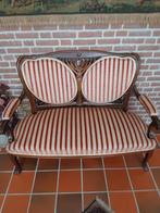 Eyecatcher gestoffeerde 2 zits bank antiek, Antiek en Kunst, Antiek | Meubels | Stoelen en Banken, Ophalen