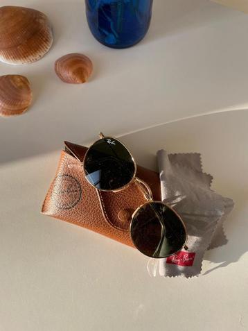 Goud gekleurde Ray-Ban beschikbaar voor biedingen