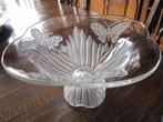 Mooie grote glas bowl op voet met frosted vlinders en bloem, Antiek en Kunst, Antiek | Glas en Kristal, Verzenden