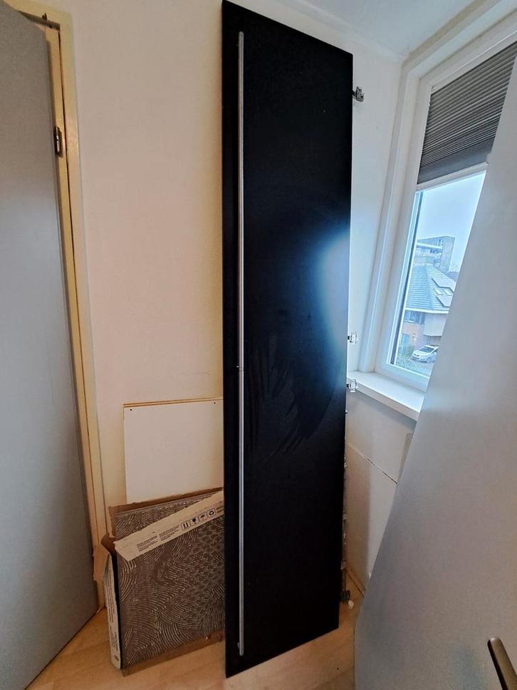 Zwarte Pax deur met scharnieren en handgreep, Huis en Inrichting, Kasten | Kledingkasten, Gebruikt, 200 cm of meer, 50 tot 100 cm