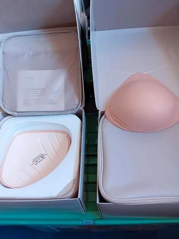 nieuw set borst protheses mt 9 beschikbaar voor biedingen