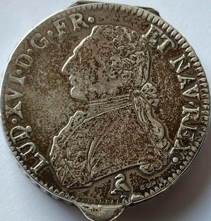 Uniek muntdoosje gemaakt van een oude Franse ecu 1784, Postzegels en Munten, Munten | Europa | Niet-Euromunten, Losse munt, Frankrijk