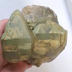 Mooi groot stuk Chloriet op een bed van rookkwarts 566 Gr., Verzamelen, Mineralen en Fossielen, Ophalen of Verzenden, Mineraal