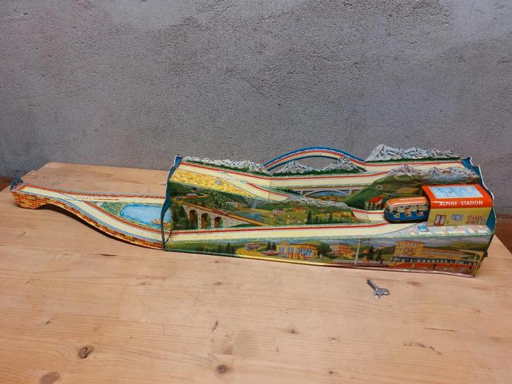 Technofix 295 – Alpine Station – tinplate jaren 60, Antiek en Kunst, Antiek | Speelgoed, Ophalen of Verzenden