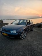 Golf 4 2.0, Voorwielaandrijving, Stof, Zwart, 4 cilinders