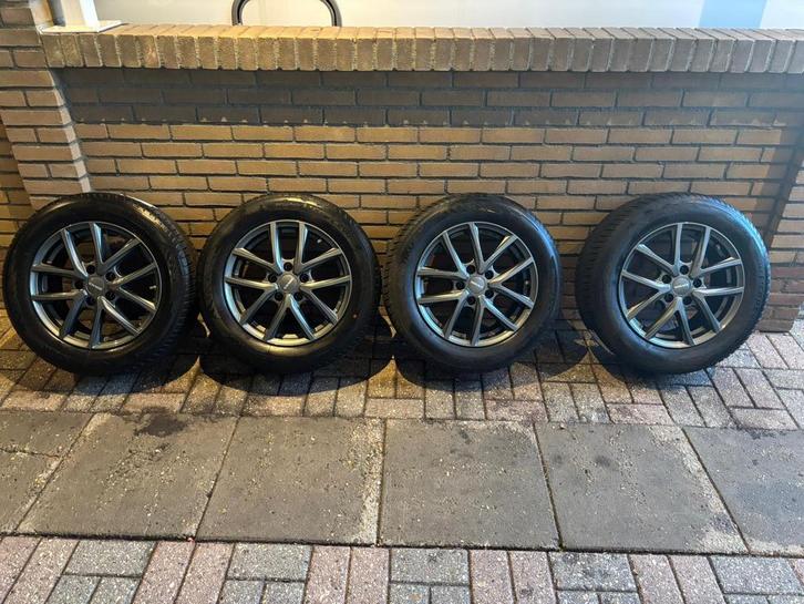 Complete Winterset 16" Monacor + Hankook (TPMS), Auto-onderdelen, Banden en Velgen, Banden en Velgen, Zomerbanden, 16 inch, 205 mm