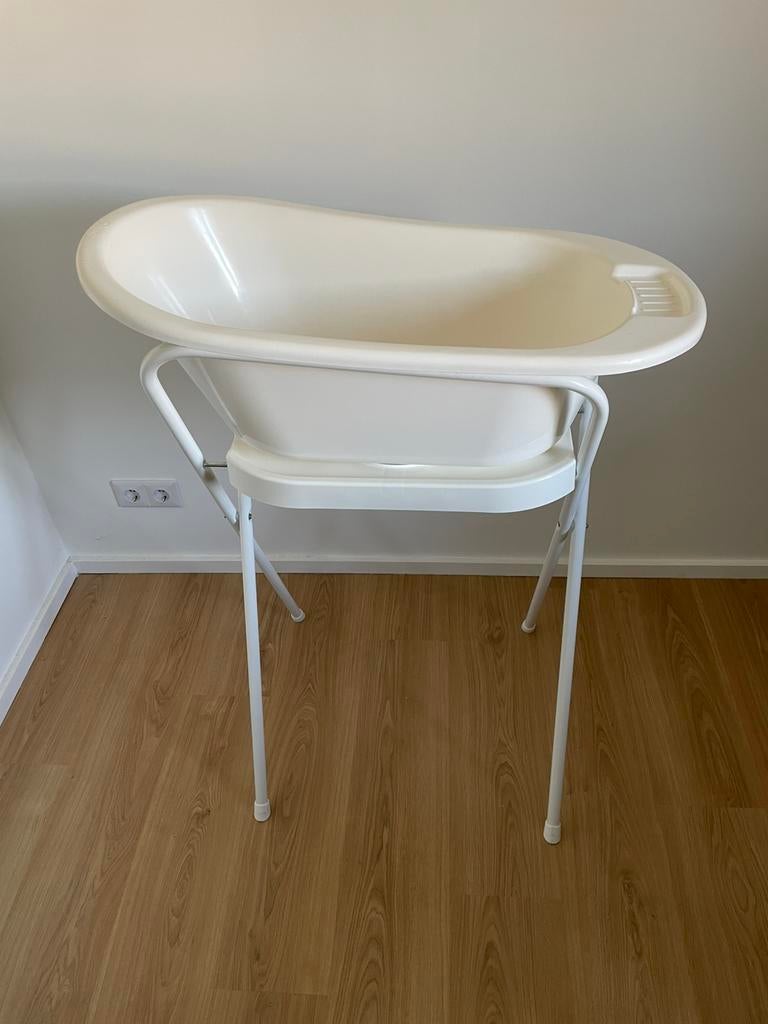 Hema babybadje met standaard en badslang met plug., Kinderen en Baby's, Badjes en Verzorging, Ophalen, Zo goed als nieuw, Badje