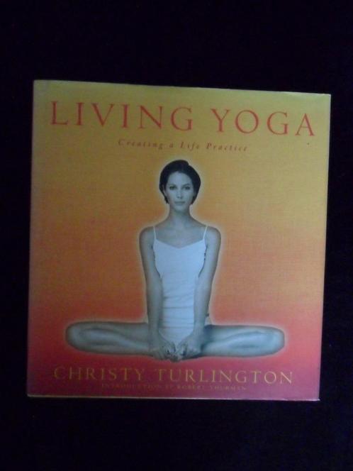 Christy Turlington: Living Yoga new  Christy Turlington, Boeken, Esoterie en Spiritualiteit, Zo goed als nieuw, Instructieboek