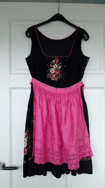 Prachtige traditionele vintage dirndl jurk met schortje beschikbaar voor biedingen